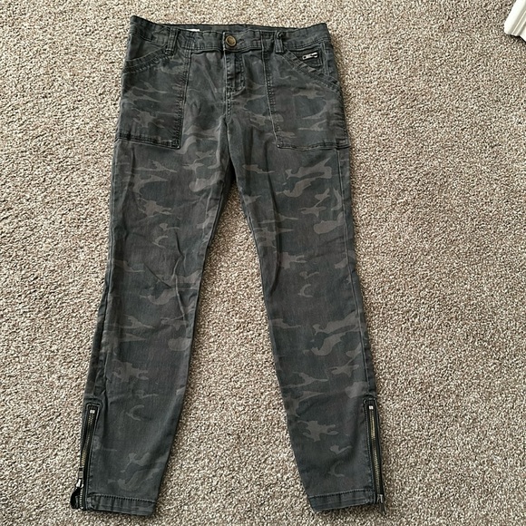 Kut from the Kloth Ankle Skinny Camo Pants - Picture 1 of 9